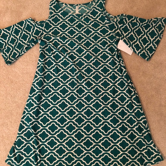 NWT Emerald Green White Cold Shoulder Dress Large - Picture 3 of 8